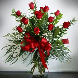 dozen red rose vase bouquet